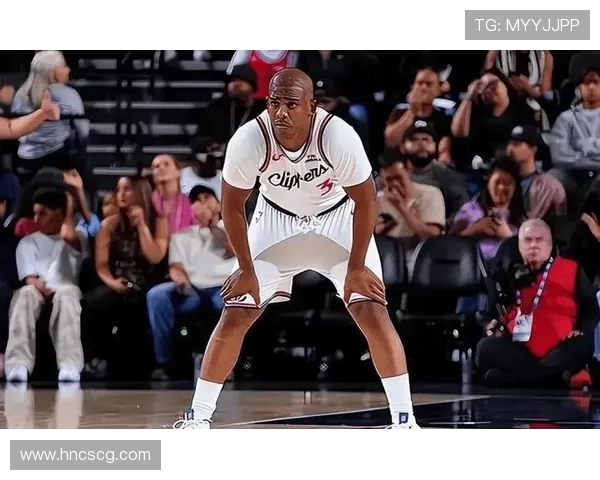 克里斯保罗：从NBA巨星到篮球智者的辉煌旅程与影响力分析